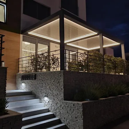 Luxury דירה *