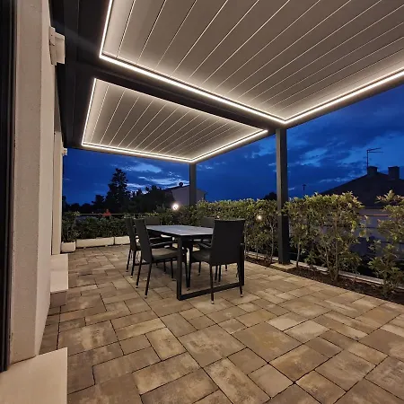 Luxury 아파트 돈제페트레케인