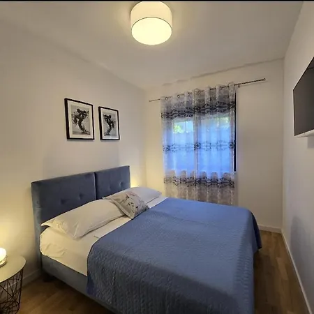 Luxury דירה פטרצ'אנה