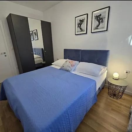 Luxury * פטרצ'אנה