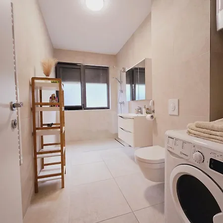 Luxury * פטרצ'אנה