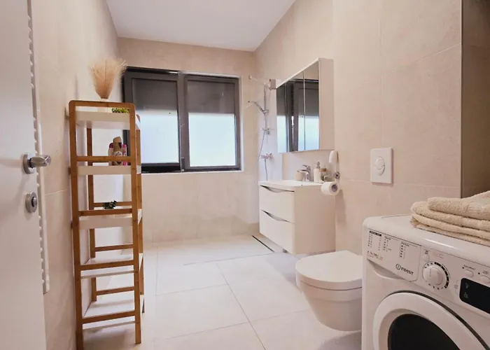 Luxury * 돈제페트레케인